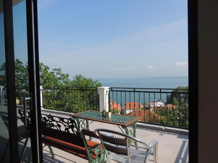 Panoramic View Over Shkodra'S Lake - Serena Home Buitenkant foto